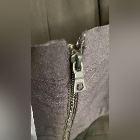 Alice + Olivia
Jeri Sequin Embellished Jumpsuit - Picture 14 of 16